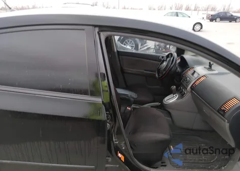 2009 Nissan Sentra 2.0S z USA, uszkodzony, nr VIN 3N1AB61E79L648739